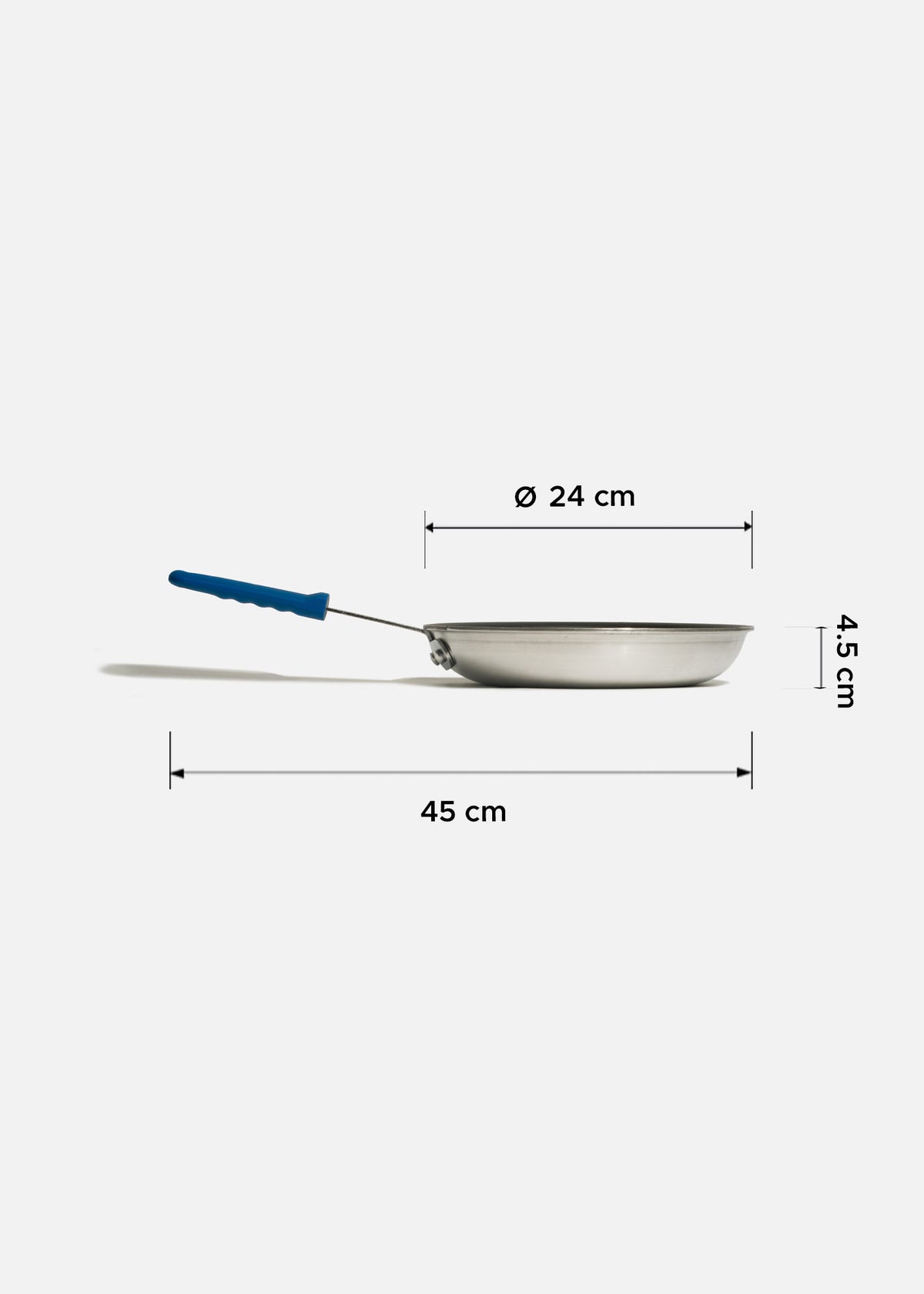 Sartén de aluminio grado alimenticio plateado triple fuerte mango azul NSF. Largo 45 cm, ancho 3 cm, alto 4.5 cm, Ø 9" (24 cm) — imagen de producto