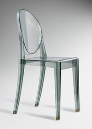 Silla de policarbonato premium humo moderna y elegante. Alto 90 cm, largo 45.5 cm, ancho 38.5 cm — imagen de producto