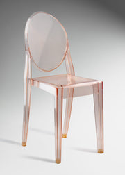 Silla de policarbonato premium rosa moderna y elegante. Alto 90 cm, largo 45.5 cm, ancho 38.5 cm — imagen de producto