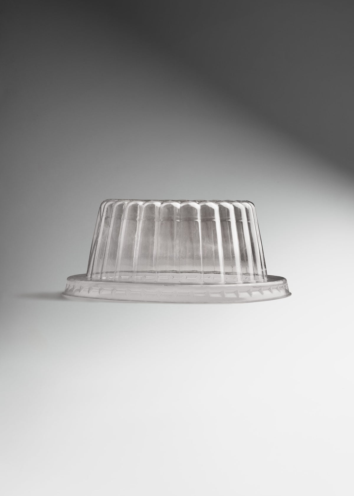 Tapa domo desechable de plástico (pet) transparente premium para contenedor de 12 oz — imagen de producto