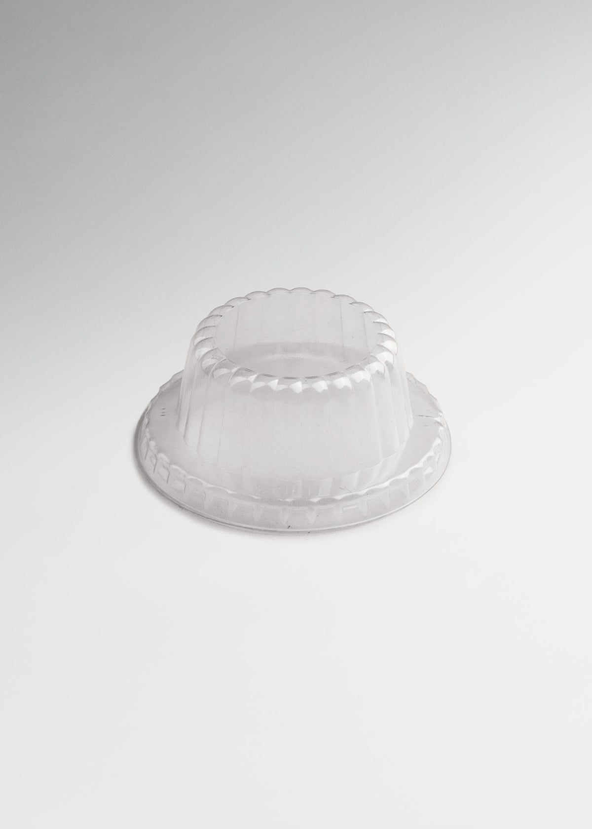 Tapa domo desechable de plástico (pet) transparente premium para contenedor de 3 oz — imagen de producto