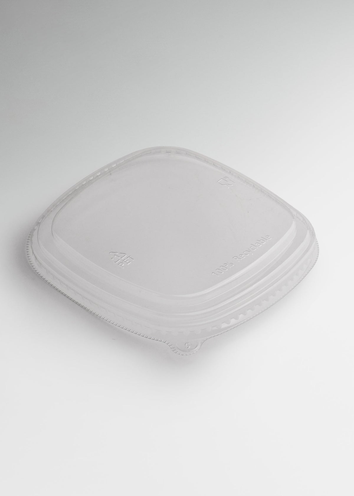 Tapa de plástico (polipropileno) transparente para contenedor cuadrado premium de 32 y 42 oz — imagen de producto