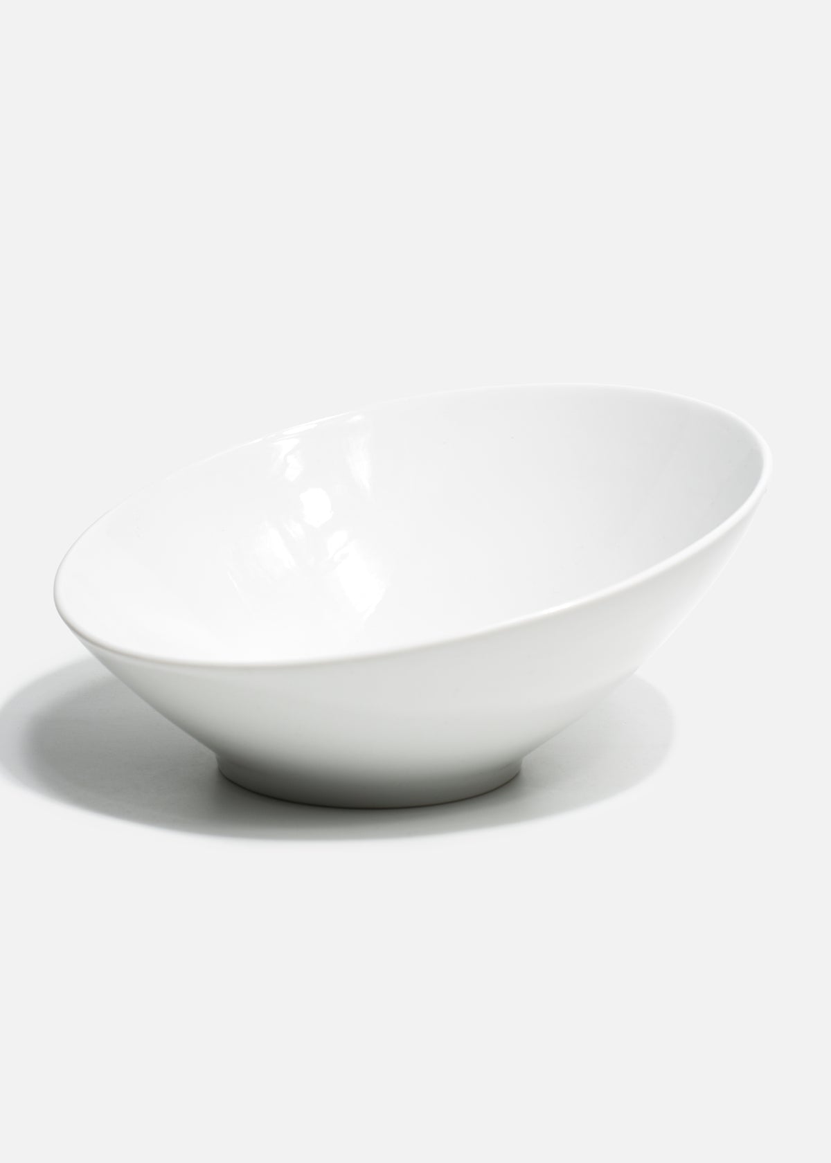 Tazón inclinado de porcelana blanco Italia — imagen de producto, vista 2