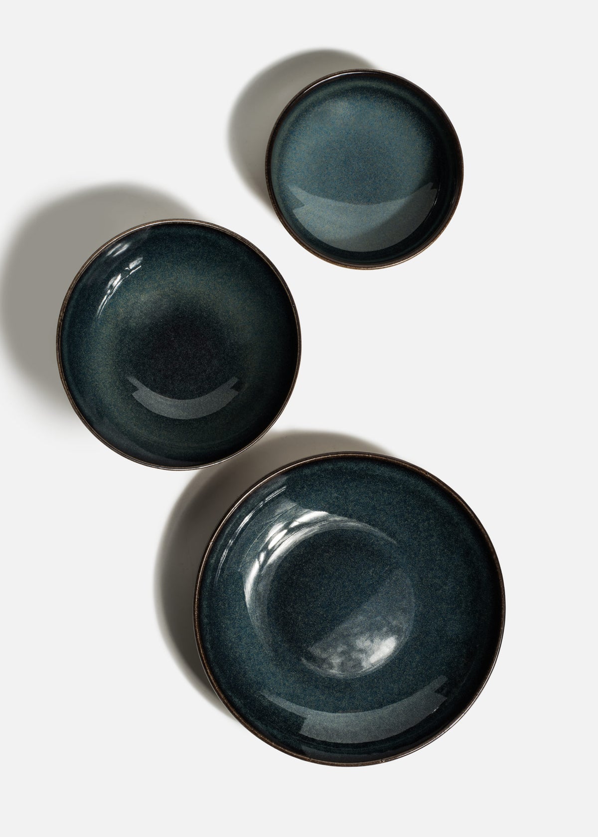 Tazones de porcelana azul Sphere Ocean — imagen de producto