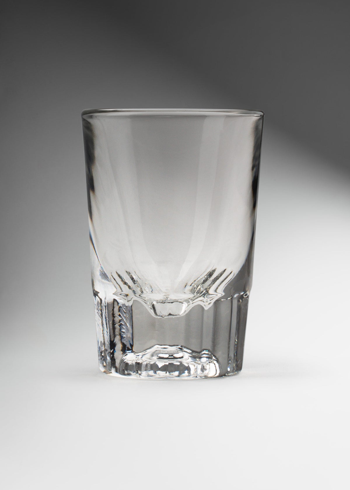 Tequilero de vidrio transparente Fluted Whiskey 60 ml / 2 oz — imagen de producto