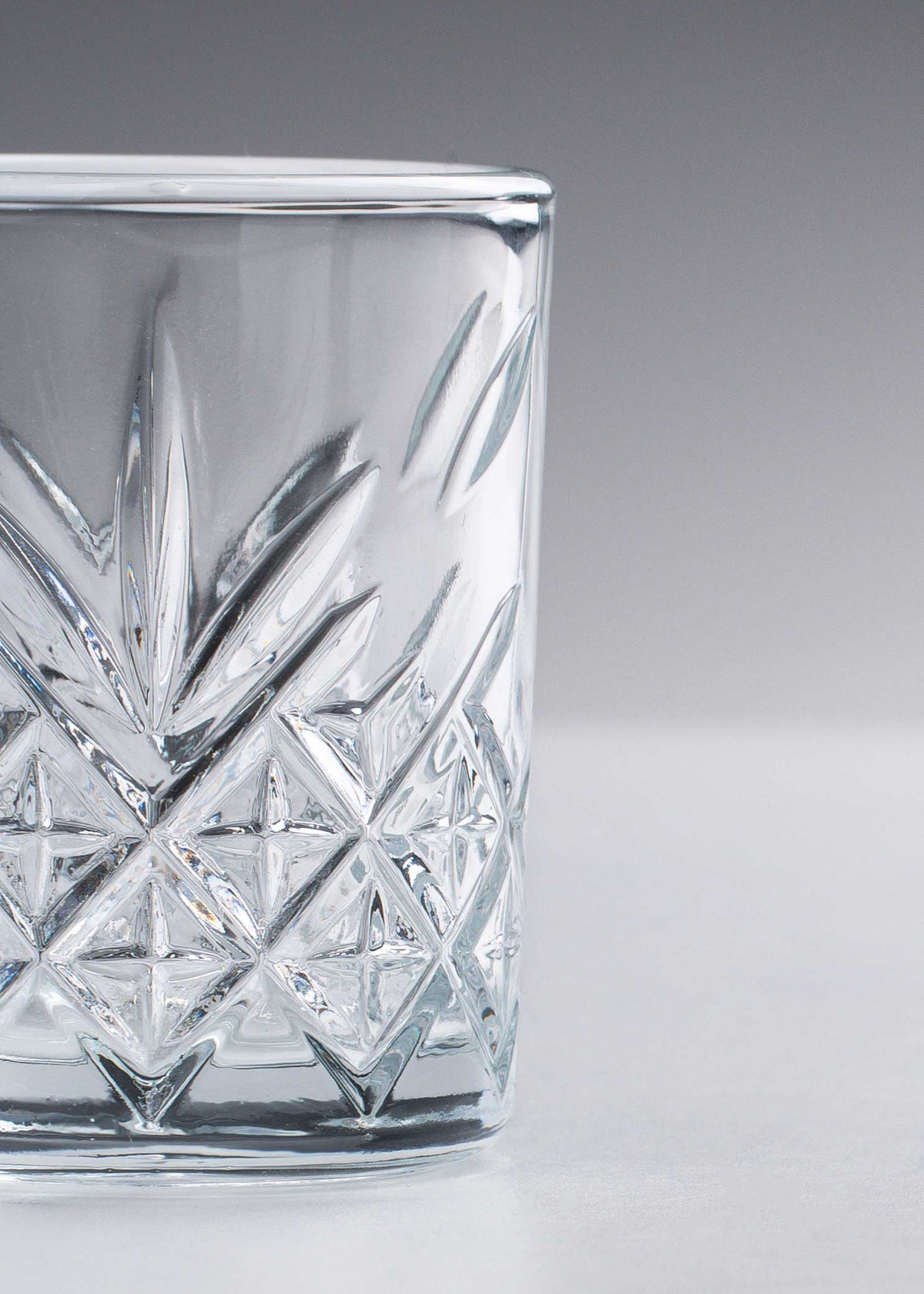 Vaso tequilero de vidrio transparente Timeless 62 ml — imagen de producto, vista 2
