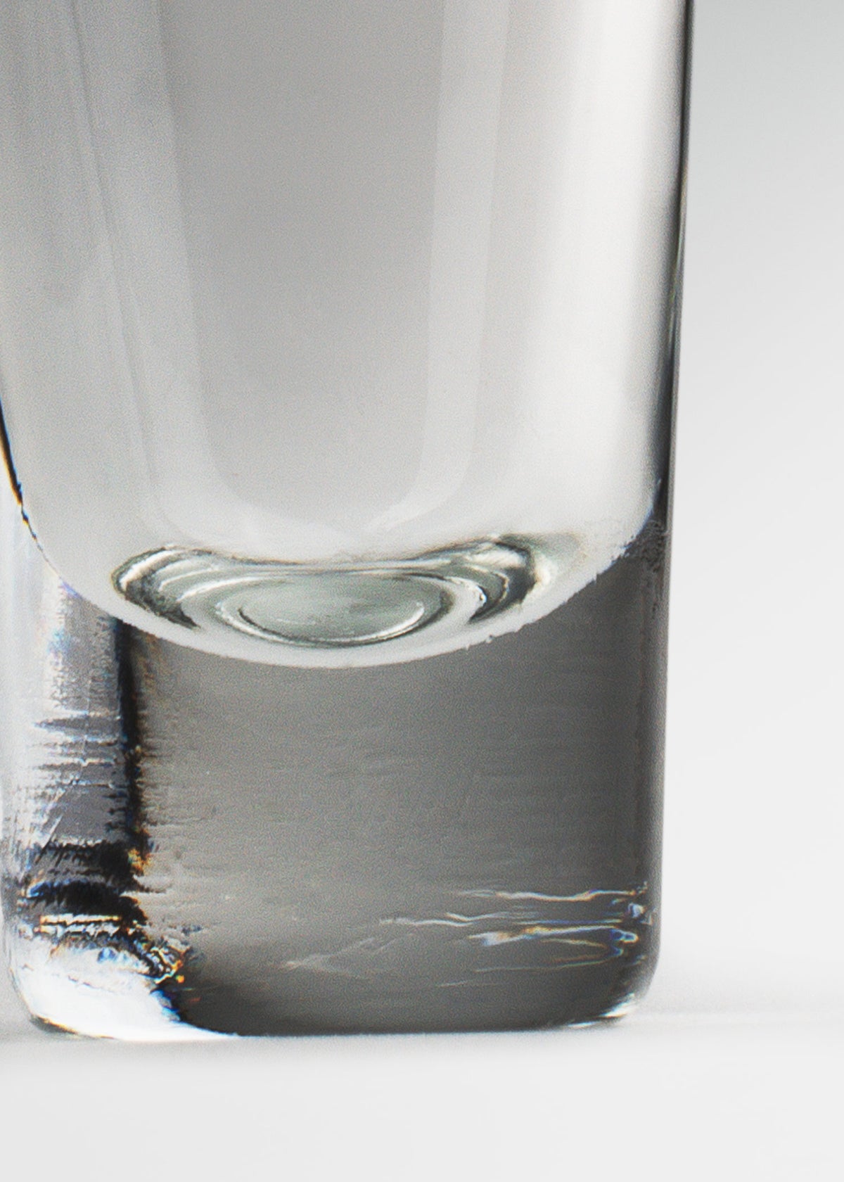 Tequilero de vidrio transparente Treso 30 ml / 1 oz — imagen de producto