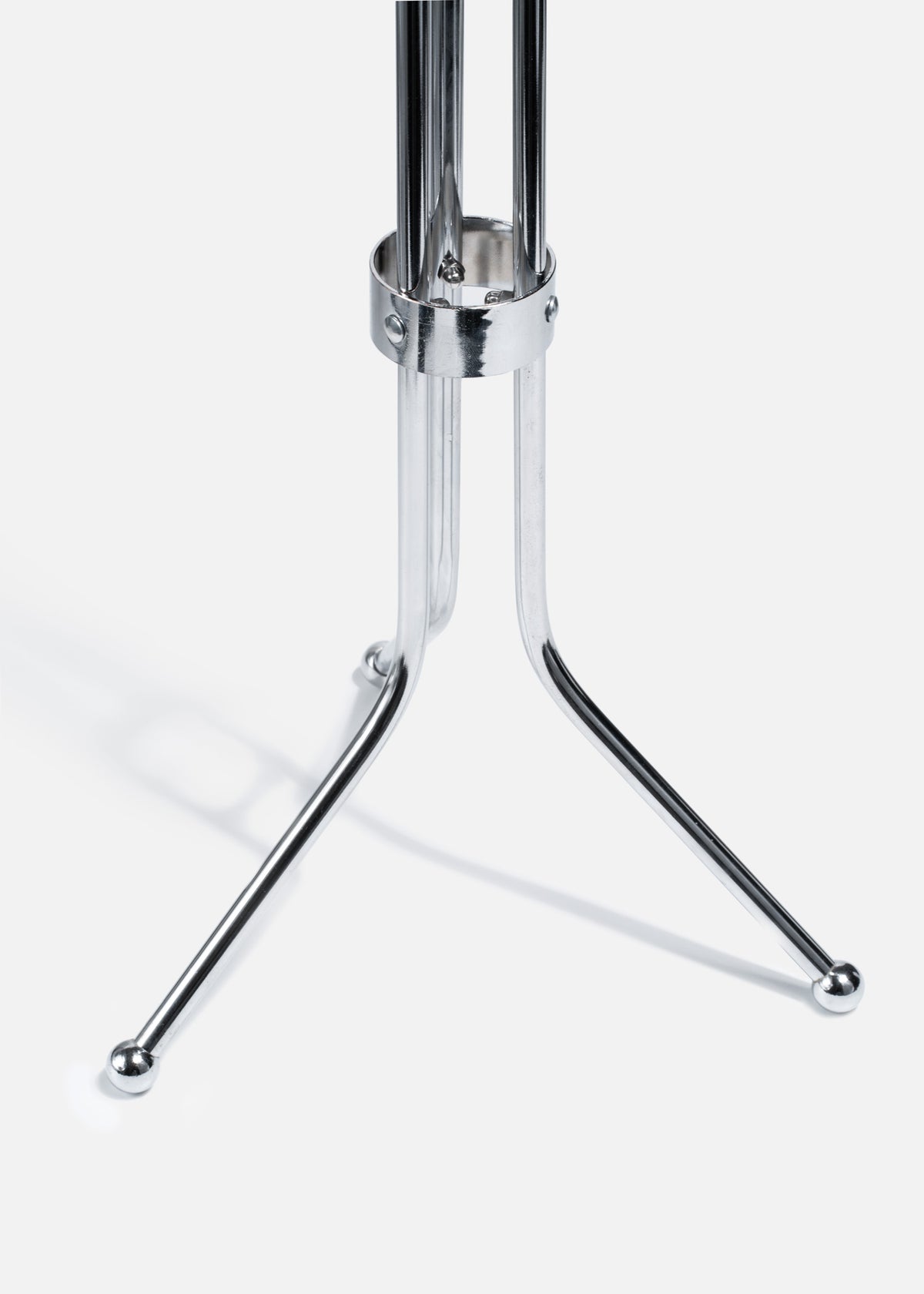 Tripié para hielera de acero inoxidable — imagen de producto