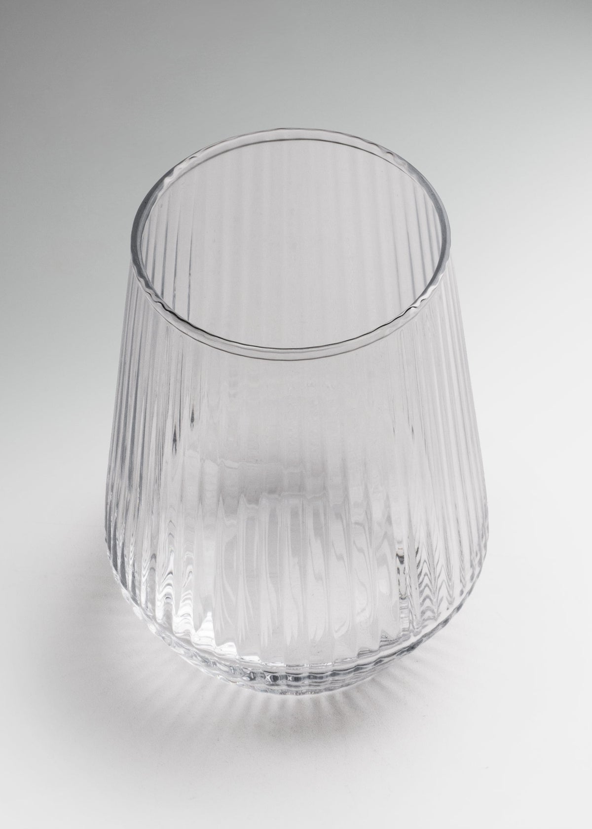Vaso highball de vidrio transparente Lines 390 ml — imagen de producto