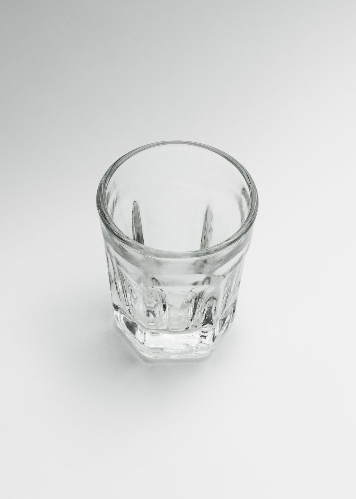 encuentra tequilero de vidrio maha