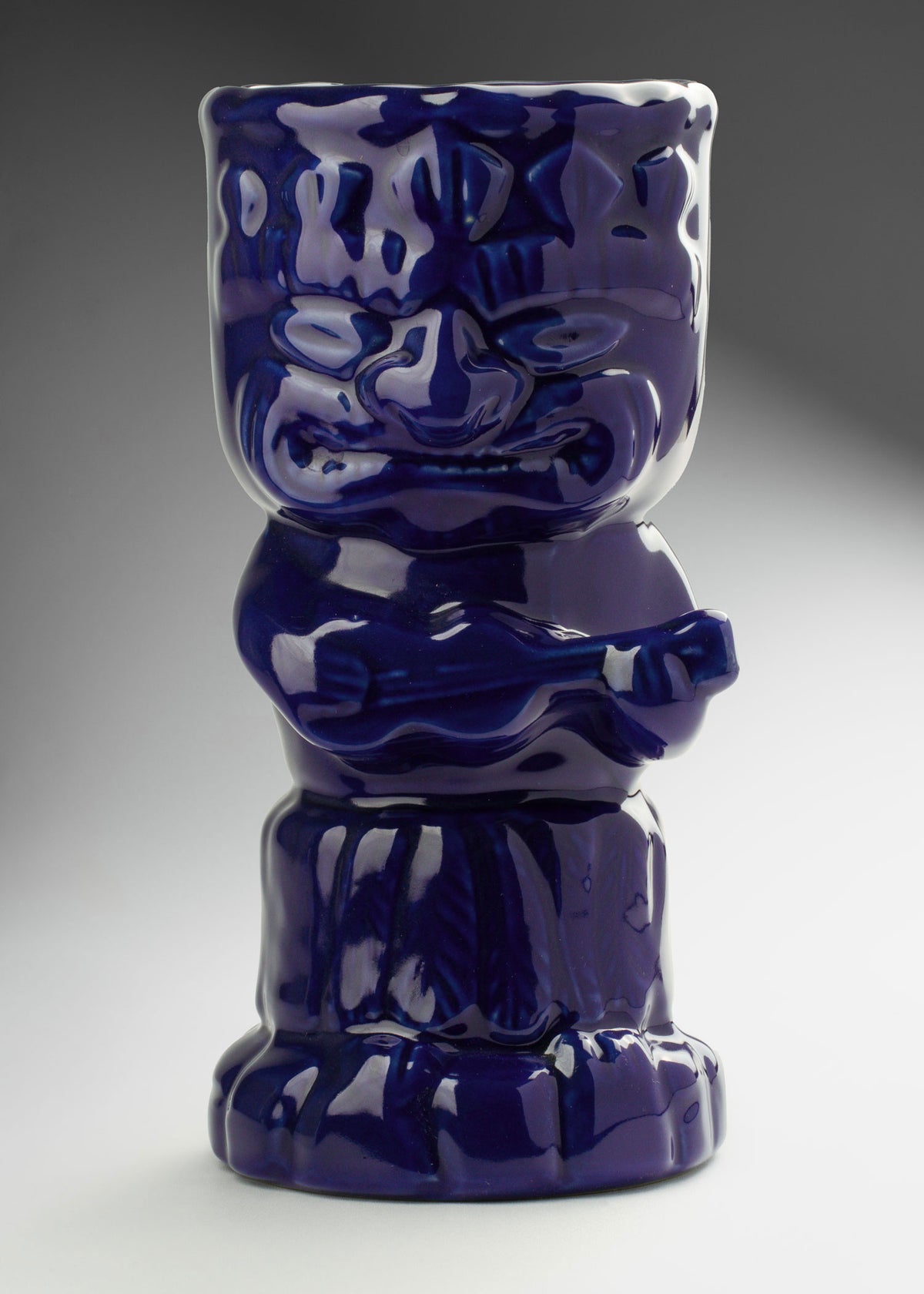 Vaso tiki de cerámica de alta temperatura azul metálico, azul cielo, café, coral, gris y verde Hawaiano Cíclope 440 ml — imagen de producto