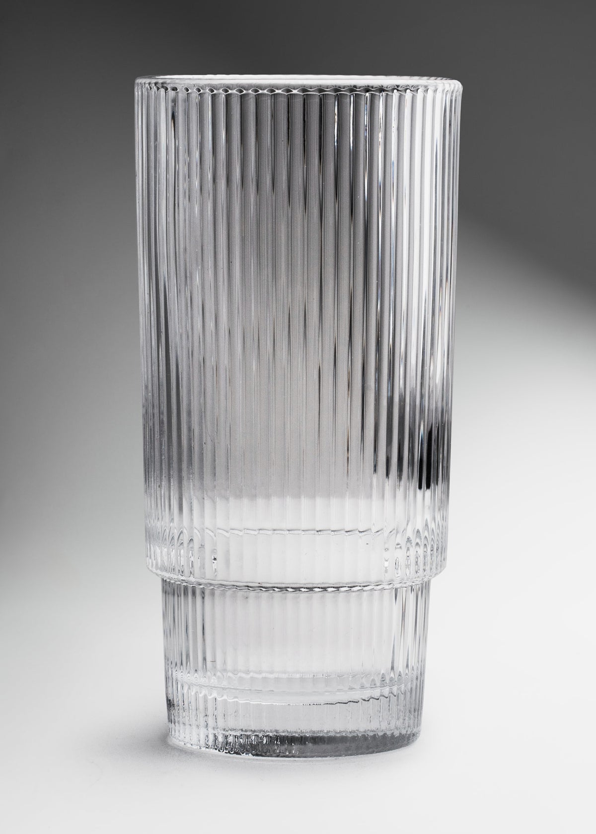 Vaso de vidrio transparente highball apilable Lines 290 ml — imagen de producto