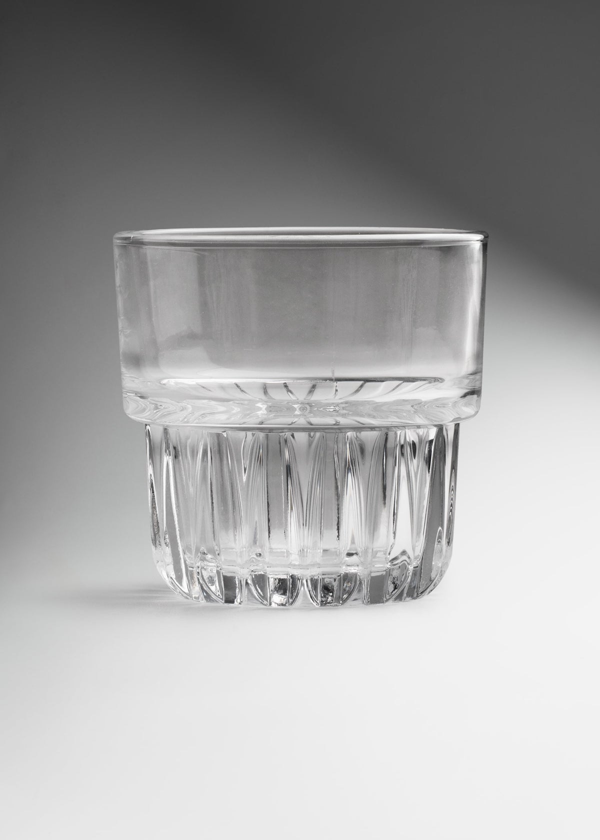 Vaso old fashion de vidrio transparente premium ideal para whisky y cocteles Tyara 260 ml (9 oz) — imagen de producto