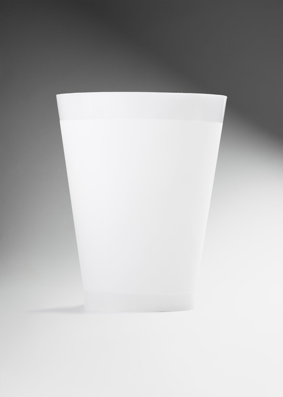 Vasos de plástico / polipropileno traslucido económico sin impresión 355 ml — imagen de producto